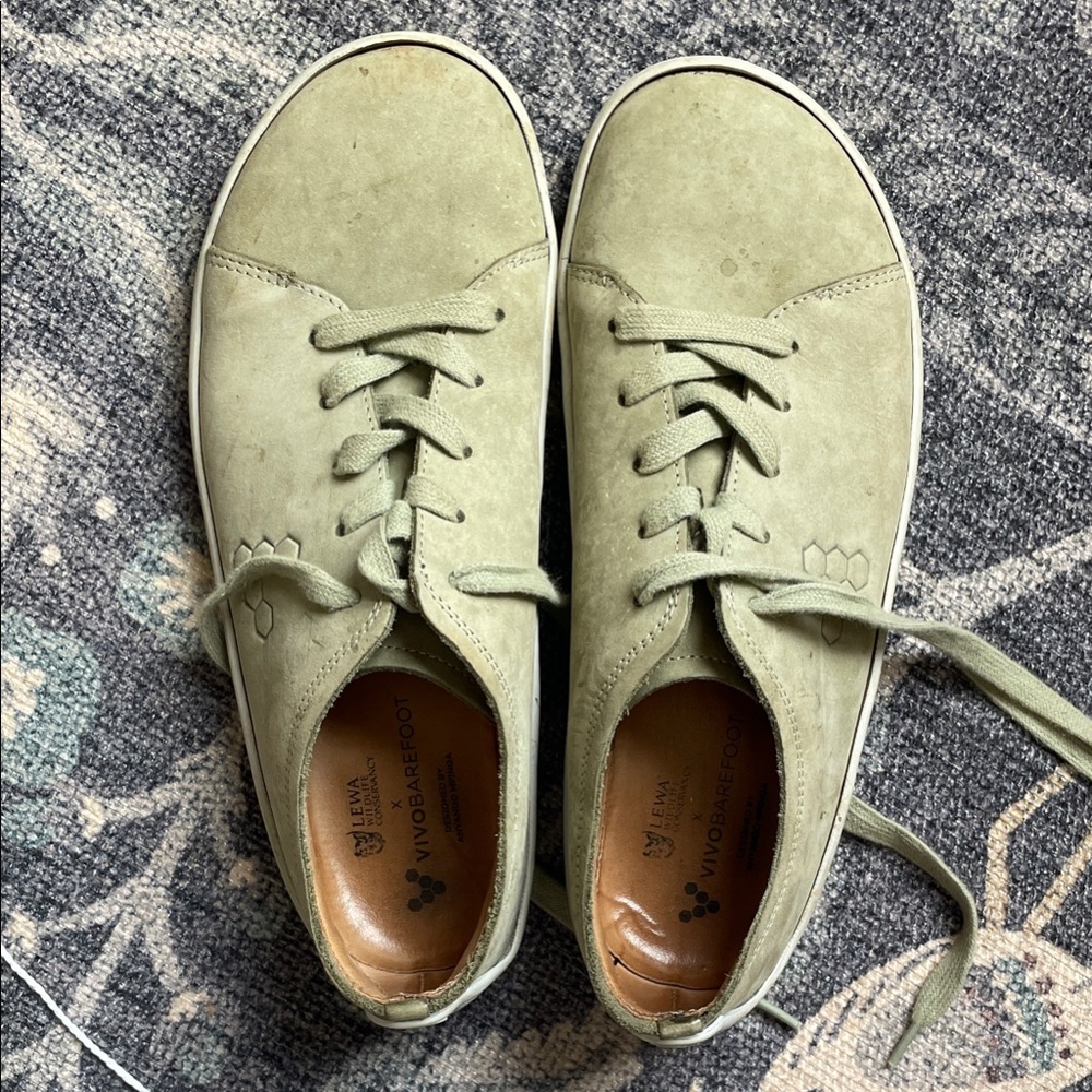 Vivo barefoot women’s Green Suede Sneakers